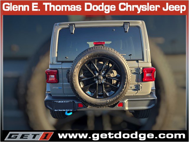 Certified 2022 Jeep Wrangler Unlimited Sahara AWD/4WD image 8
