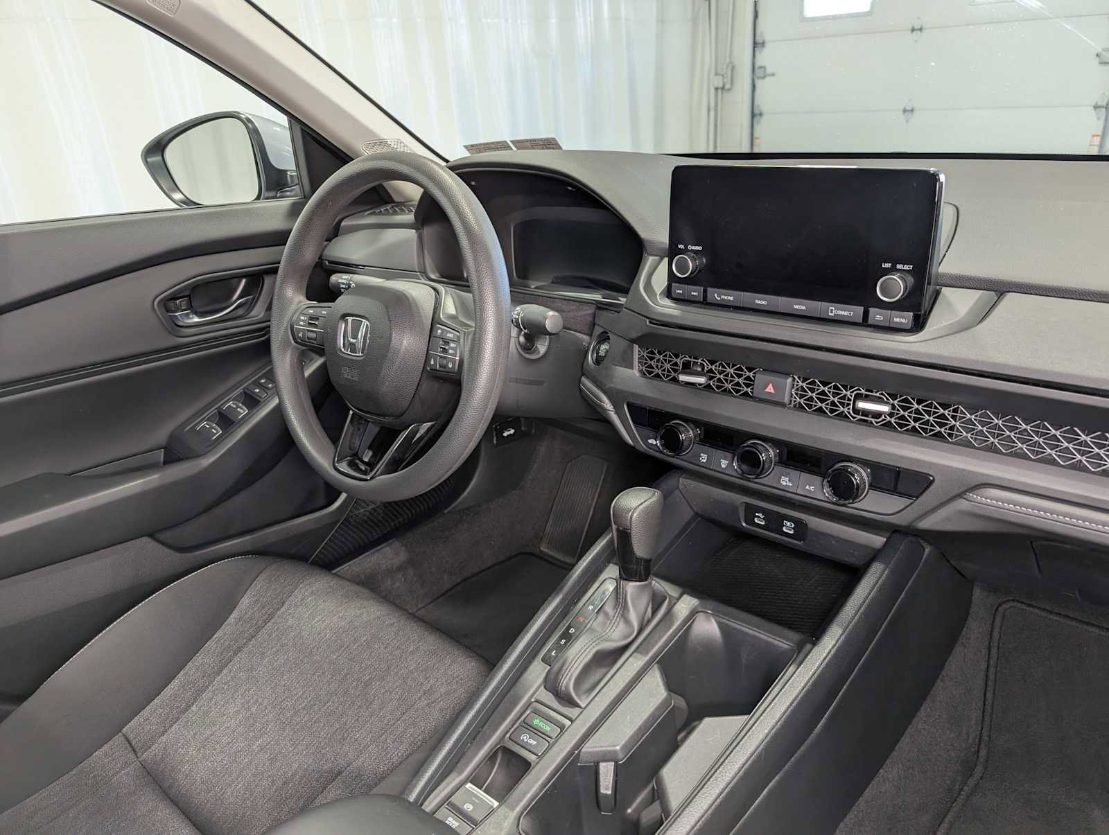 Used 2023 Honda Accord EX image 41