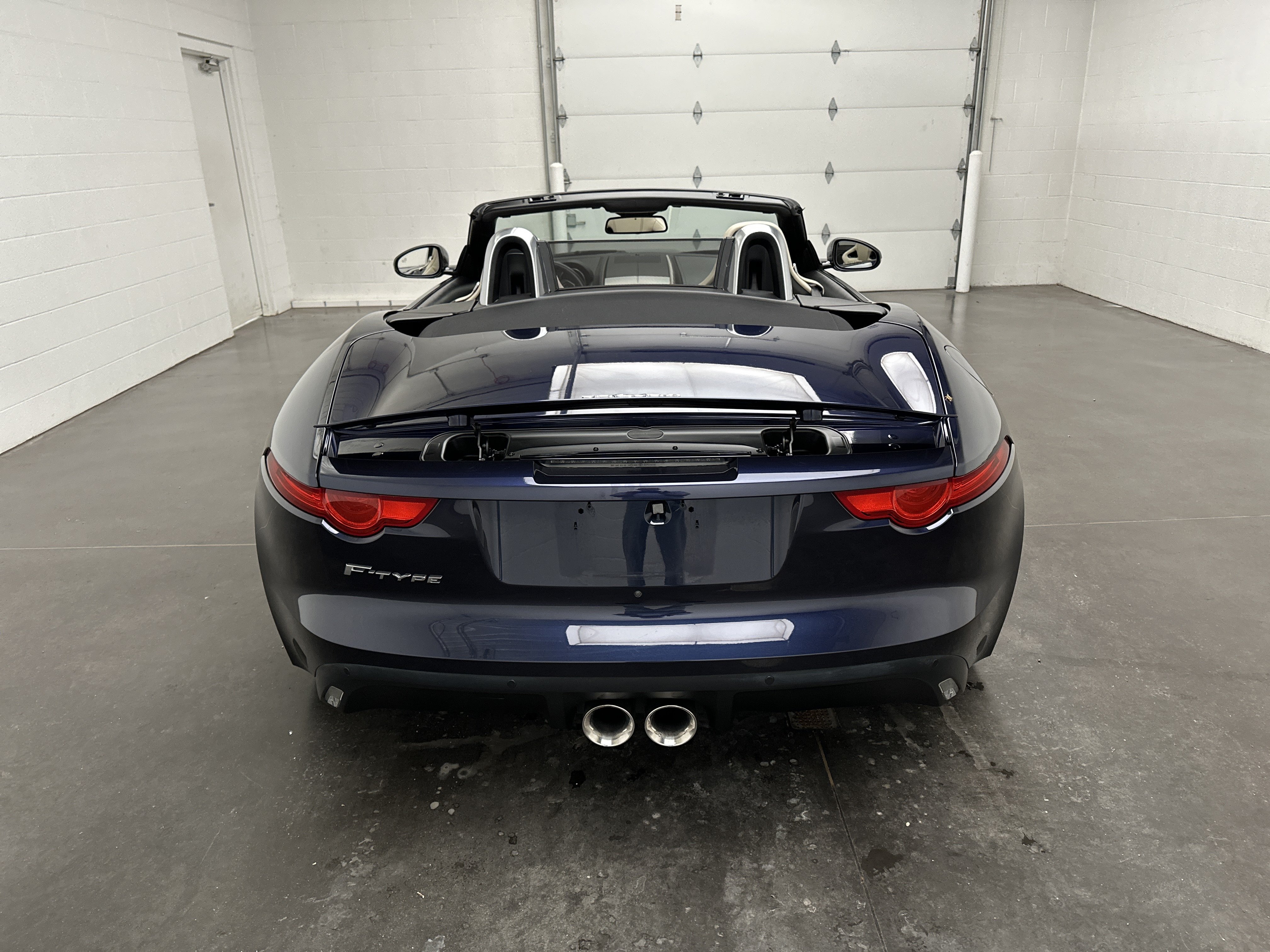Used 2016 Jaguar F-TYPE Convertible RWD image 44