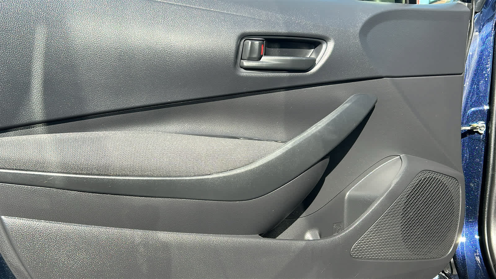 Used 2025 Toyota Corolla LE FWD image 23