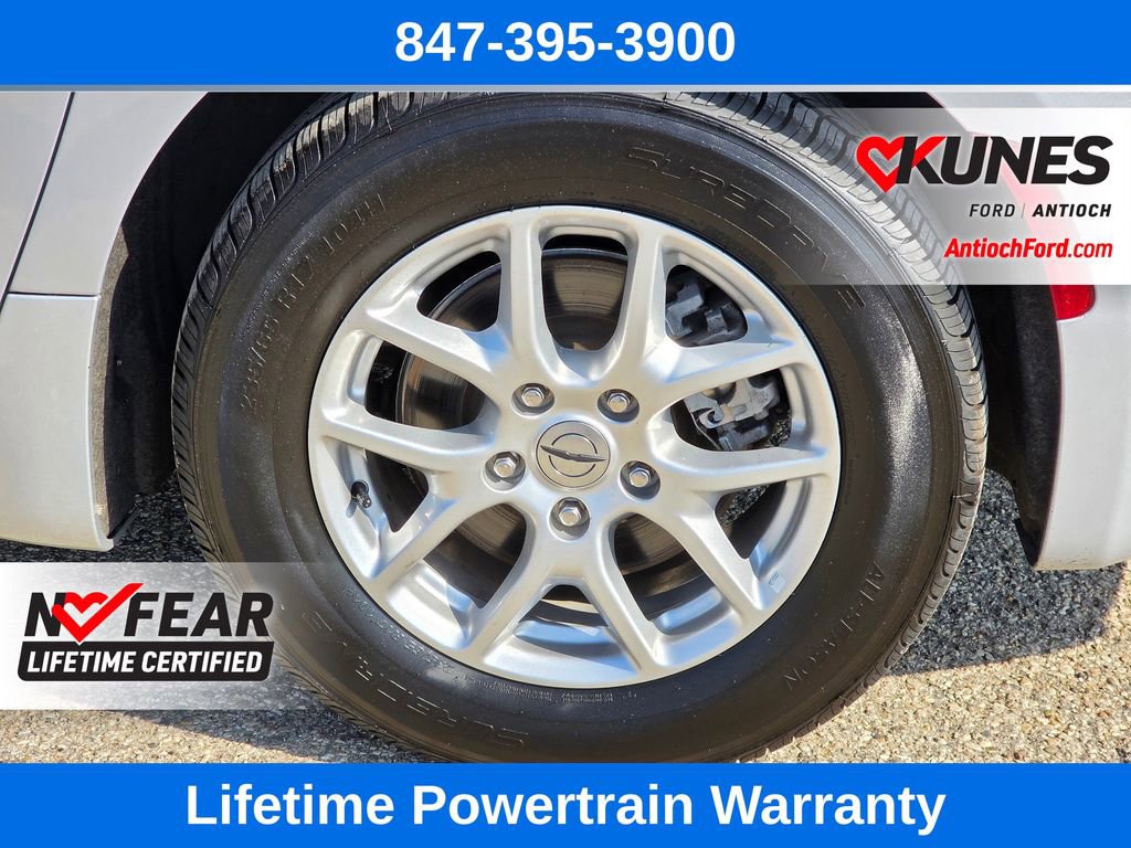 Used 2023 Chrysler Voyager LX image 11