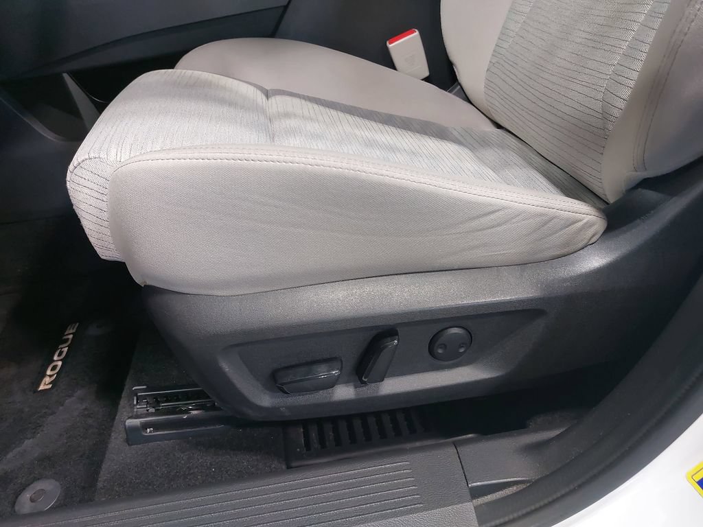 Certified 2023 Nissan Rogue SV AWD/4WD image 28
