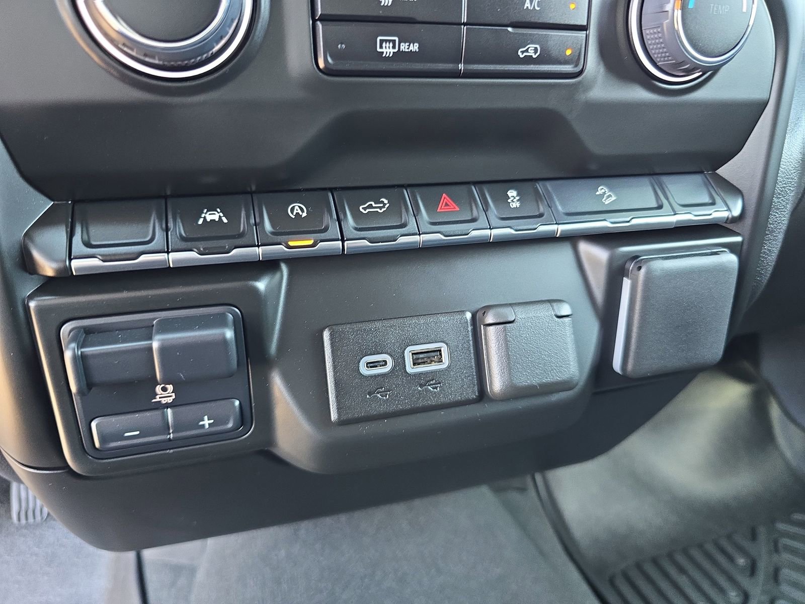 Used 2025 Chevrolet Silverado 1500 Custom Trail Boss image 18