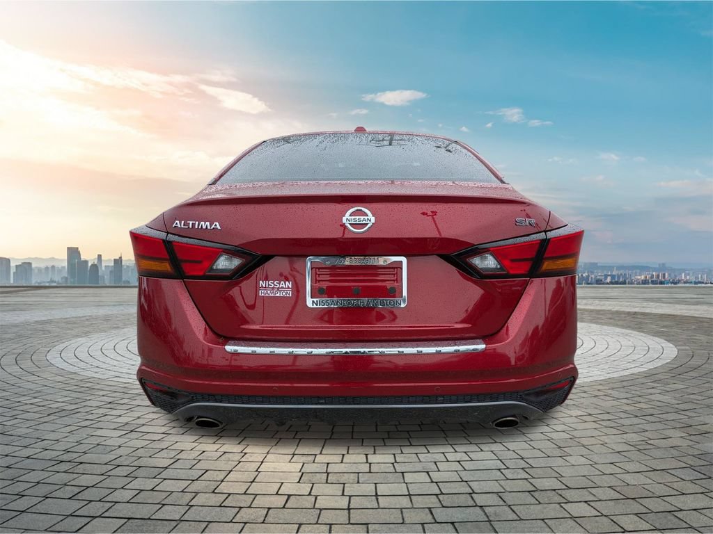 Certified 2021 Nissan Altima 2.5 SR w/ SR Premium Package FWD image 6