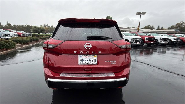 Used 2025 Nissan Rogue Platinum w/ Tech Package image 5