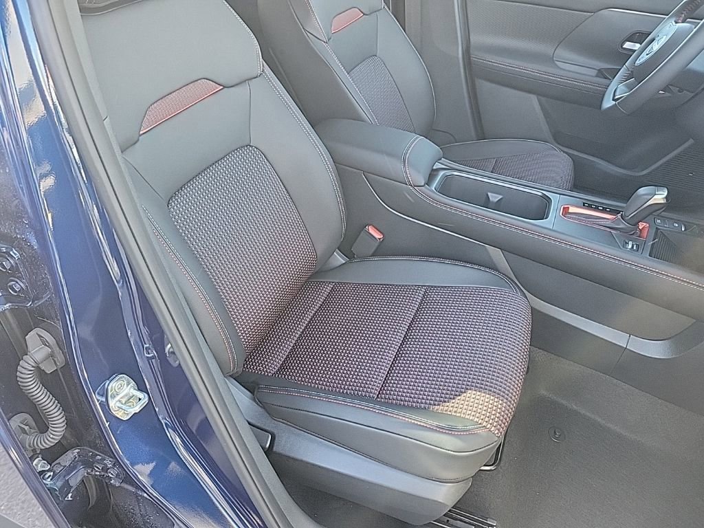 New 2026 Nissan Kicks SR w/ Cold Weather Package image 38