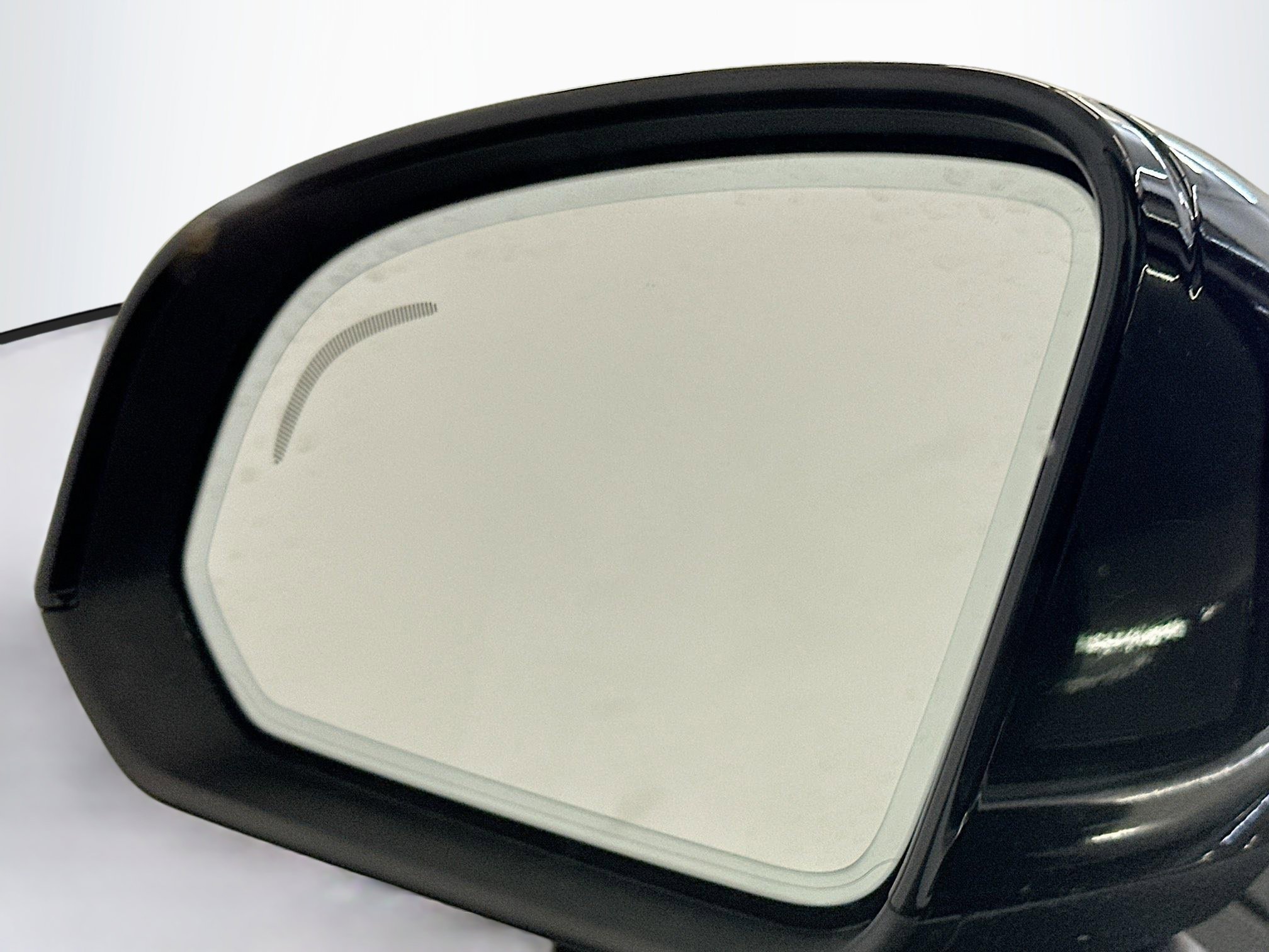 Used 2025 Volvo XC40 B5 Plus image 16