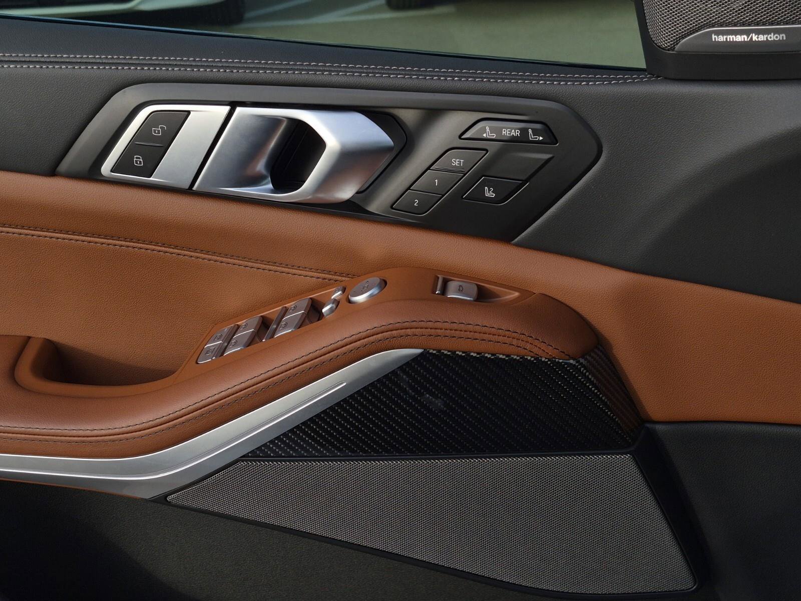 Certified 2025 BMW X7 M60i w/ Climate Comfort Package image 27