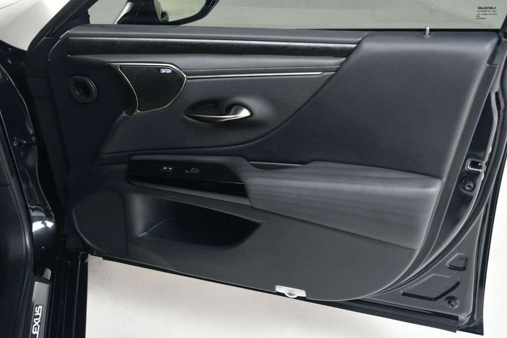 Used 2022 Lexus ES 350 Ultra Luxury image 23
