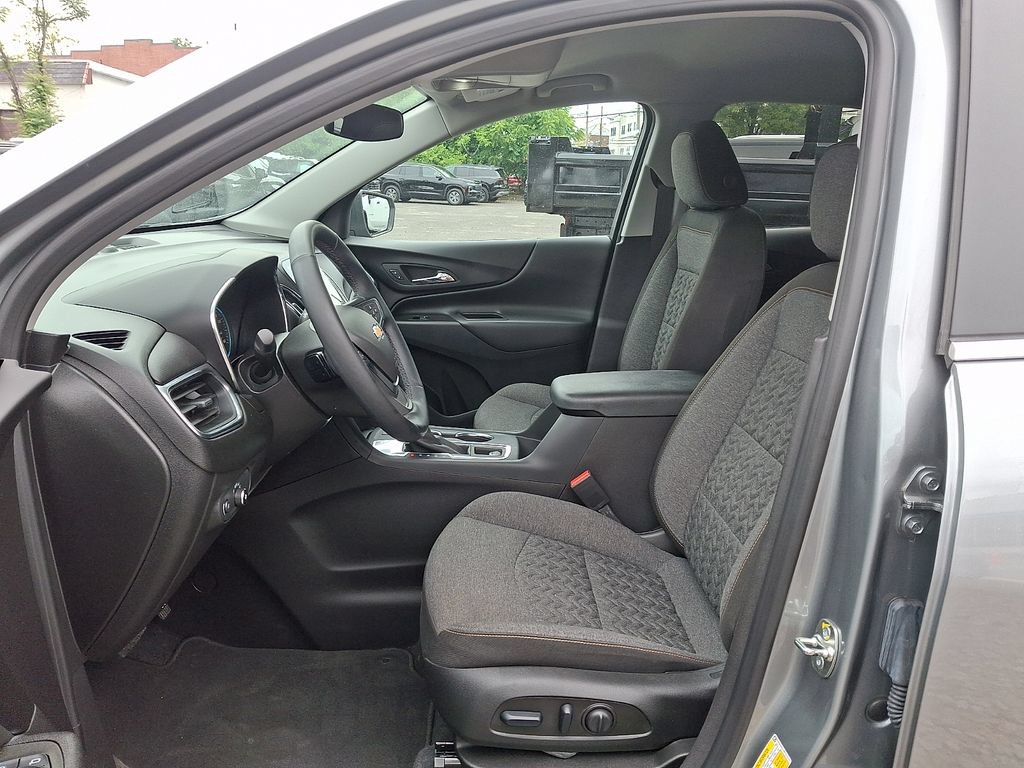 Used 2024 Chevrolet Equinox LT FWD image 13