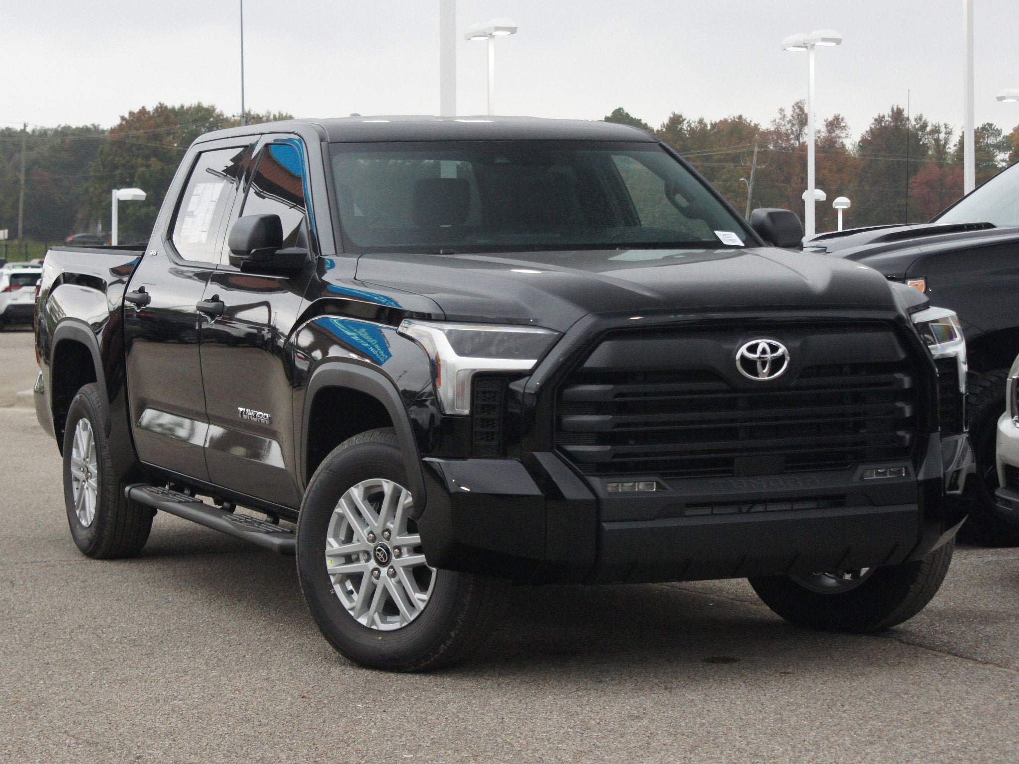 Used 2026 Toyota Tundra SR5 AWD/4WD image 5