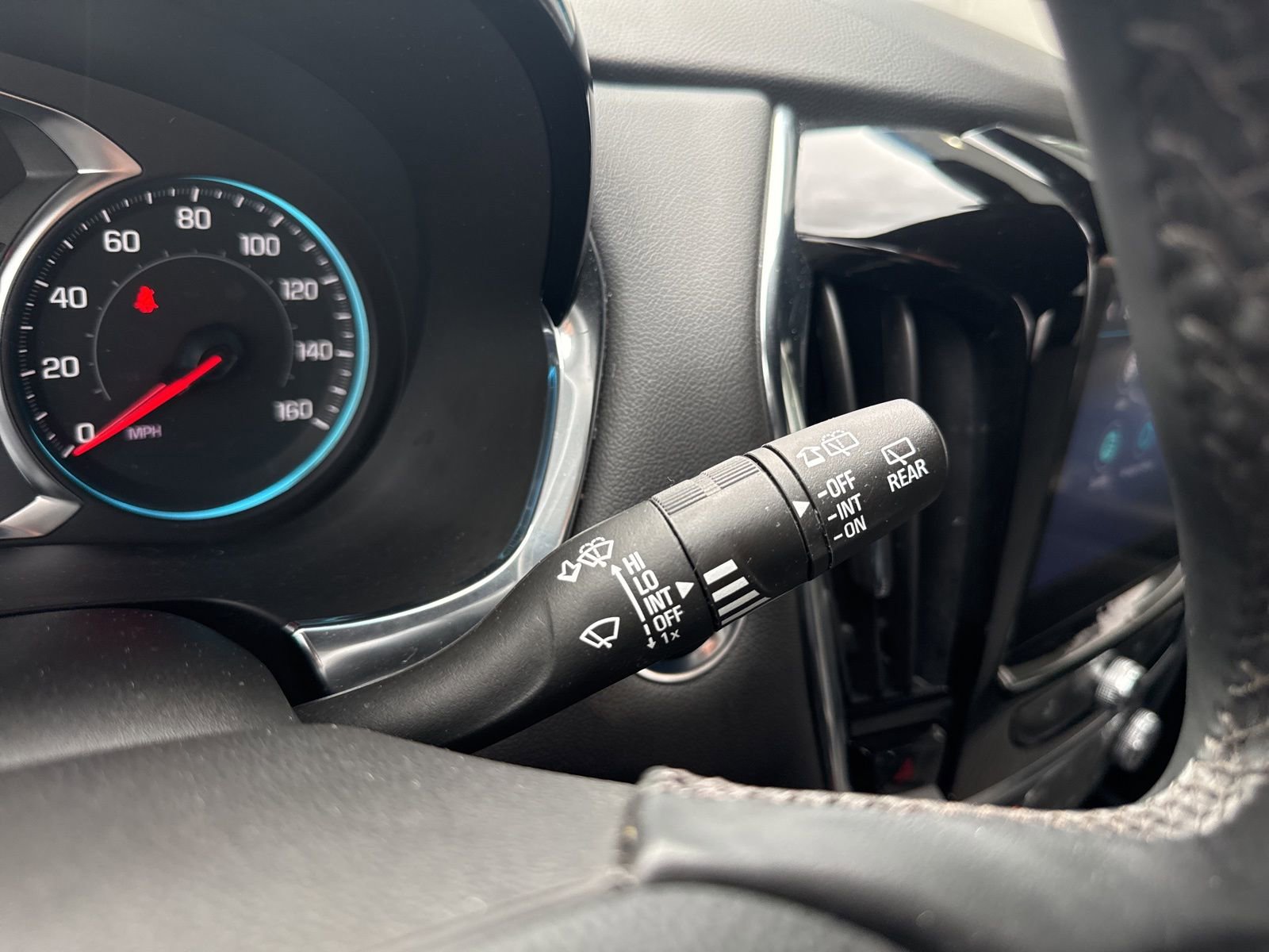 Used 2023 Chevrolet Traverse LT w/ LPO, Floor Liner Package image 36