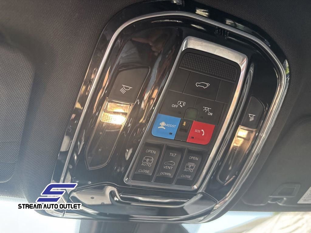 Used 2021 Jeep Grand Cherokee L Overland image 28