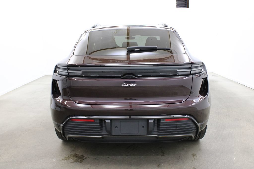 Used 2024 Porsche Macan Turbo Electric AWD/4WD image 6