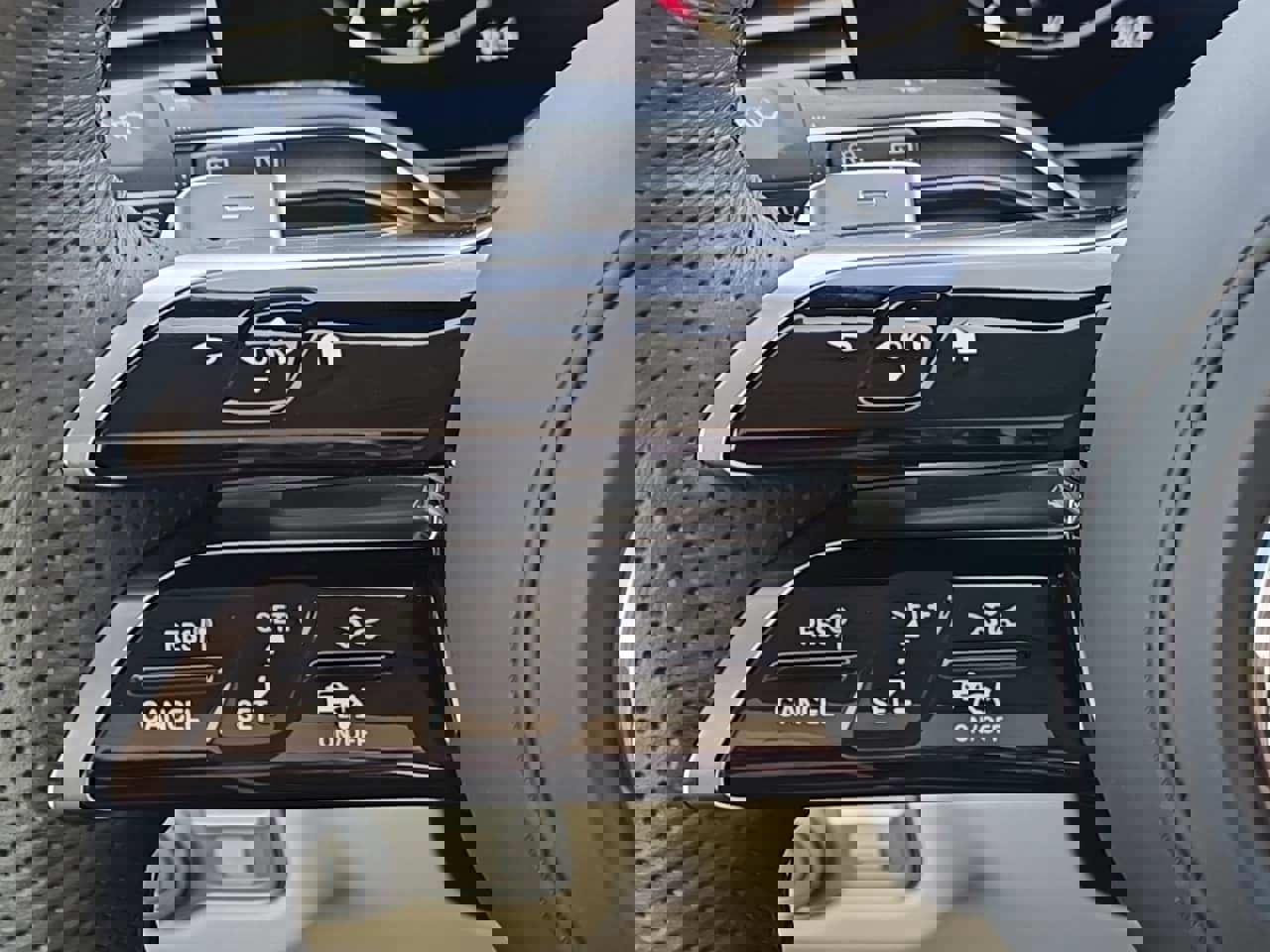 New 2026 Mercedes-Benz GLS 450 4MATIC image 24