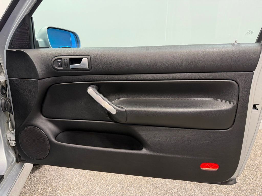 Used 2004 Volkswagen R32 image 37