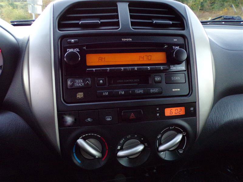 Used 2004 Toyota RAV4 4WD image 32
