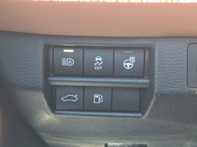 Used 2020 Toyota Avalon Limited FWD image 16