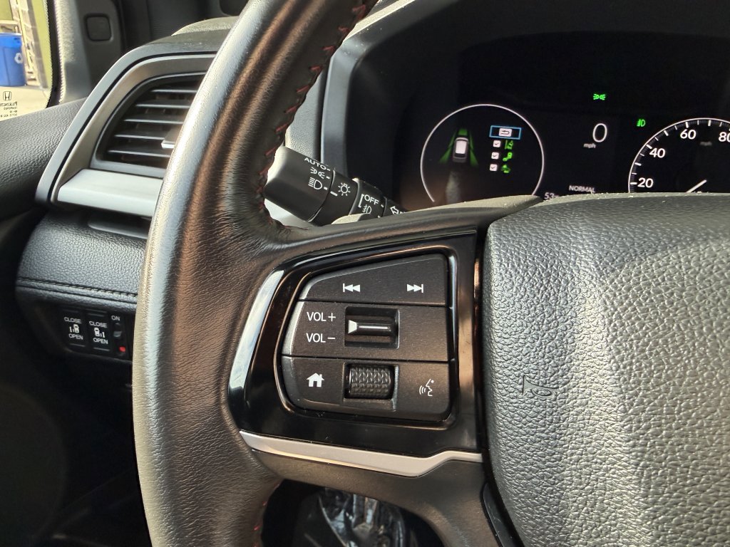Used 2025 Honda Odyssey Sport-L image 26