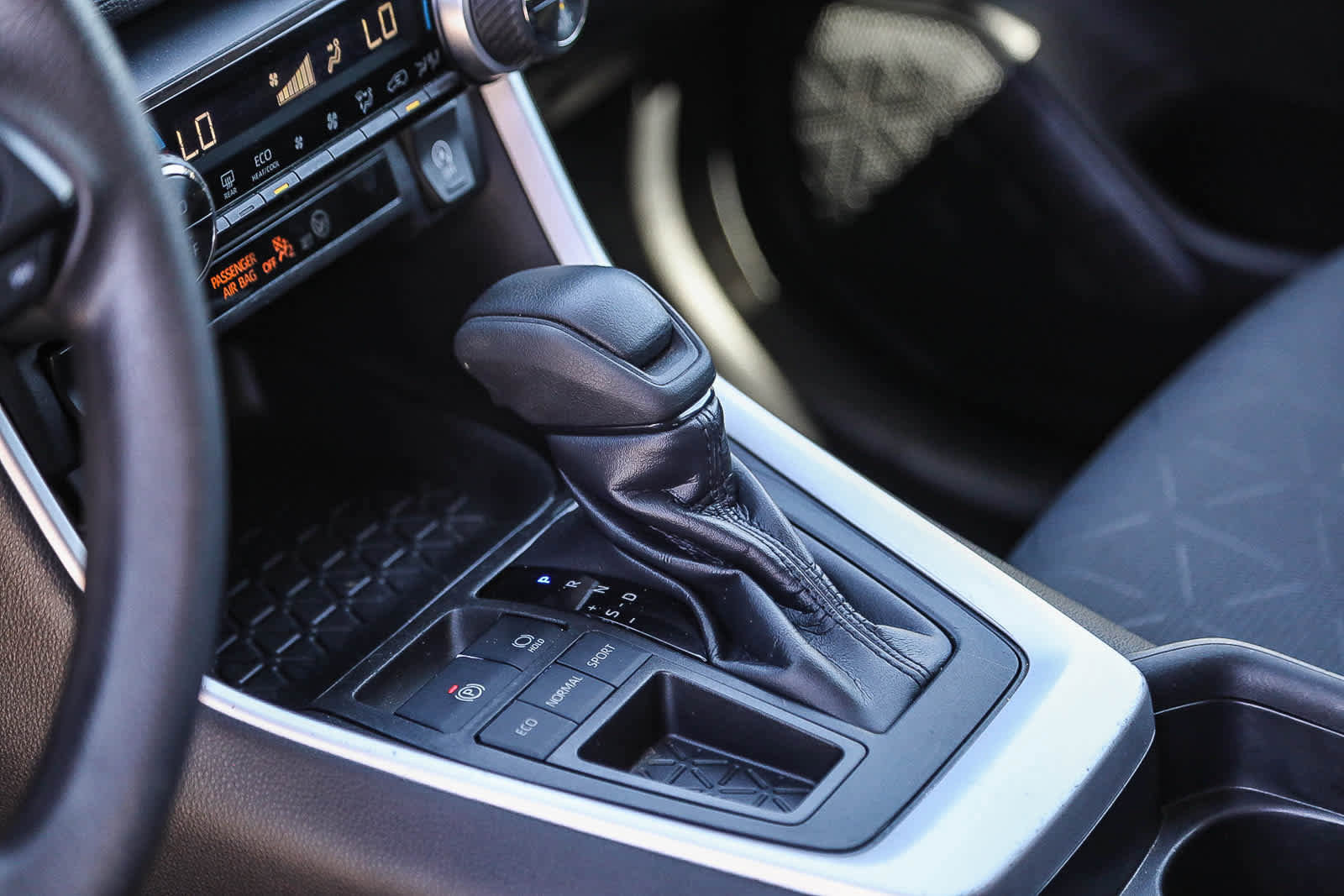 Certified 2020 Toyota RAV4 XLE w/ Carpet Mat Package image 21