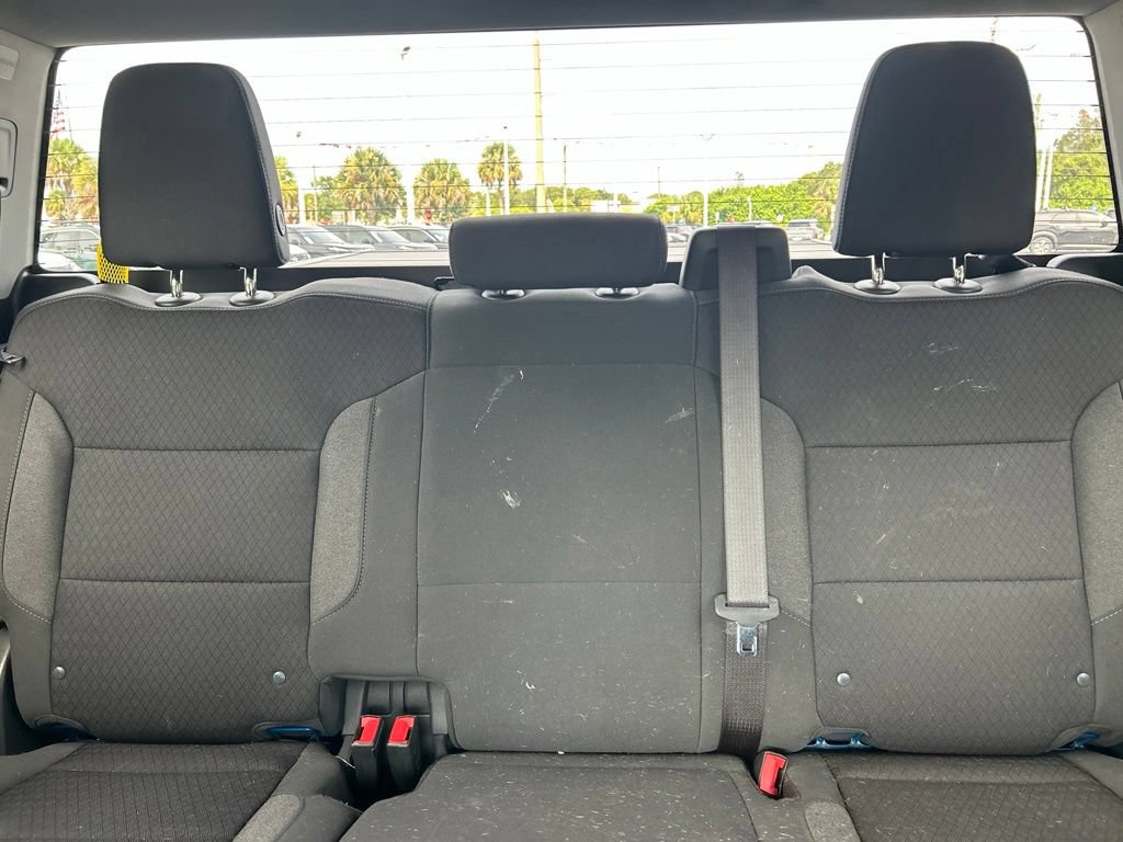Used 2023 Chevrolet Silverado 1500 LT RWD image 14