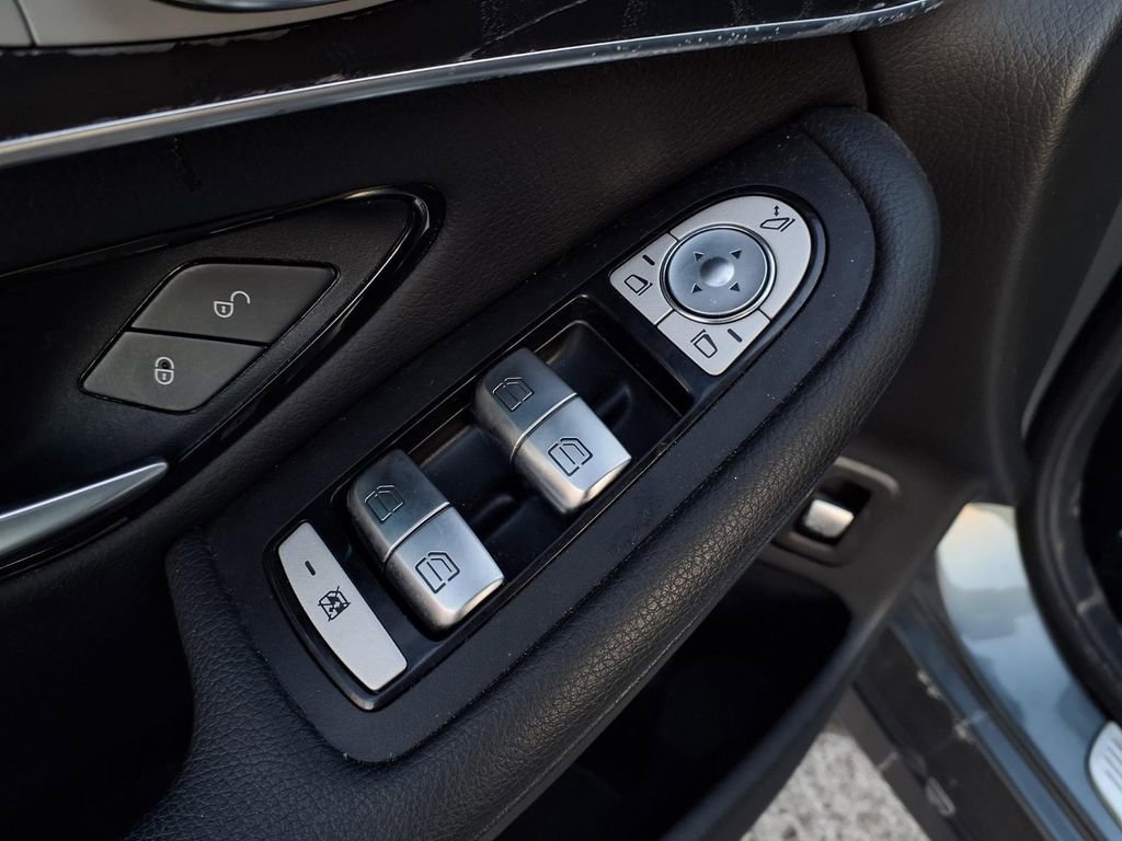 Used 2017 Mercedes-Benz GLC 300 4MATIC Coupe image 30