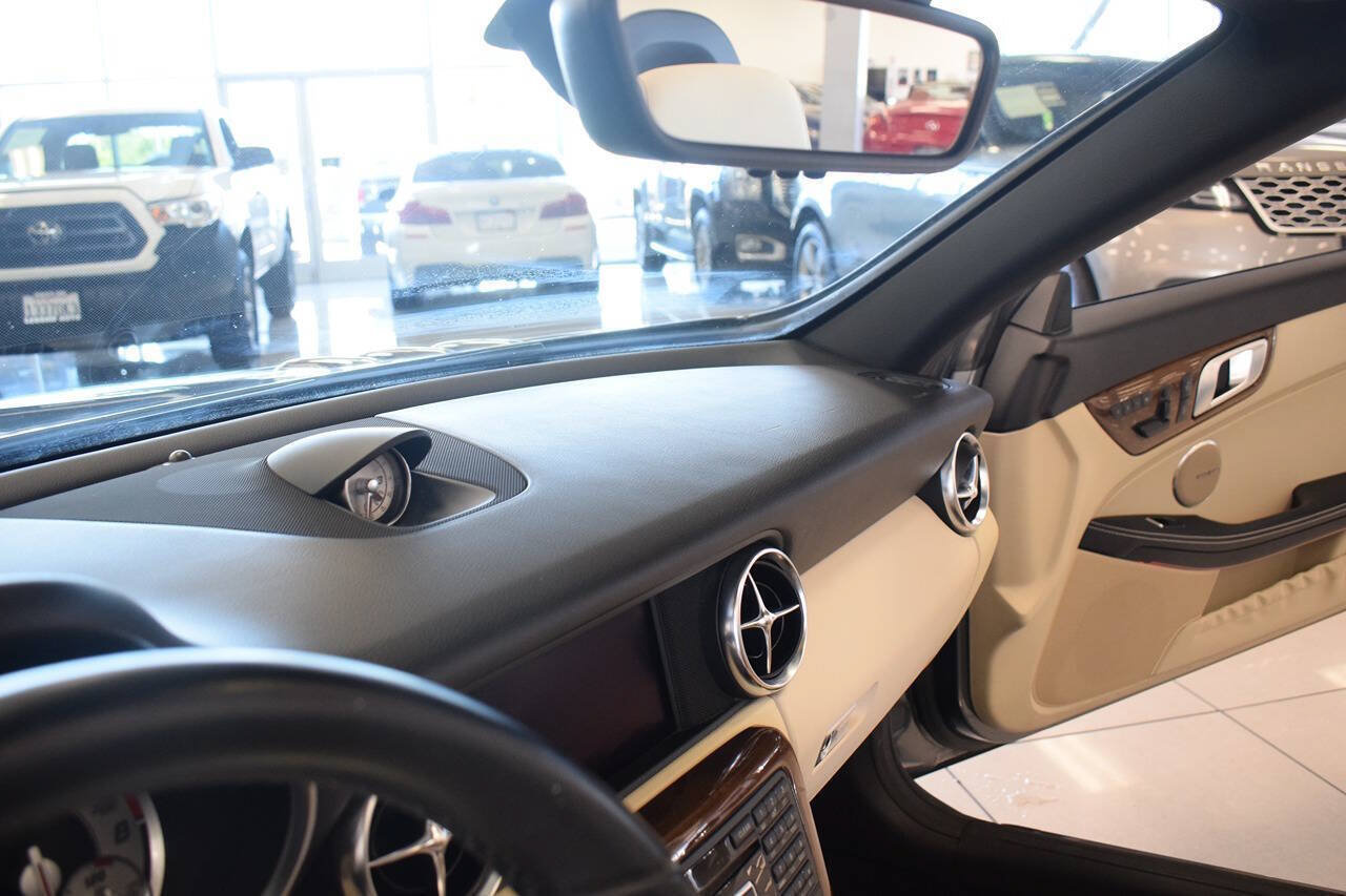 Used 2016 Mercedes-Benz SLK 300 image 36
