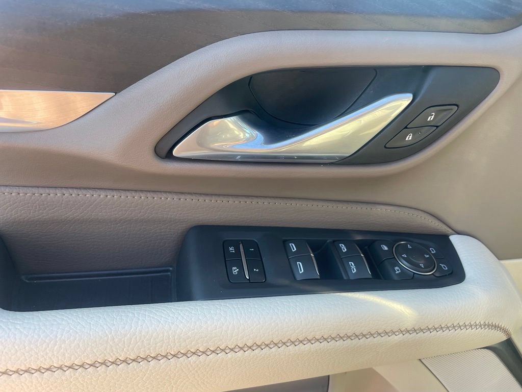 Used 2024 GMC Yukon Denali AWD/4WD image 13