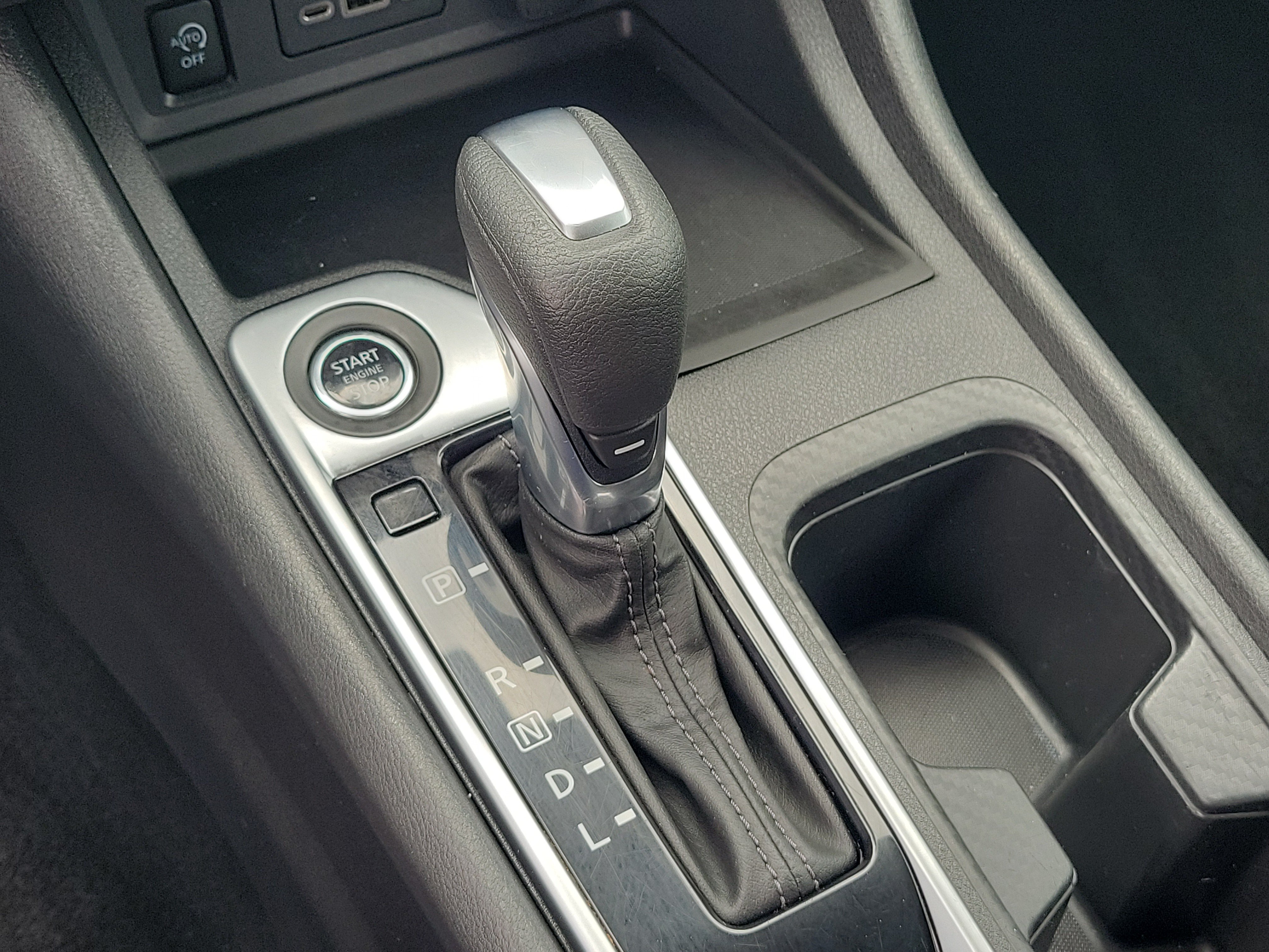Used 2024 Nissan Sentra SV FWD image 28