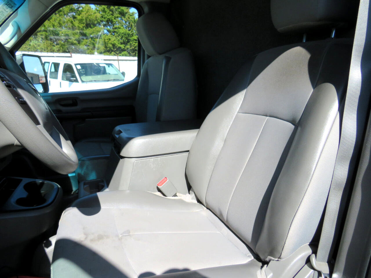 Used 2017 Nissan NV 3500 SV image 9