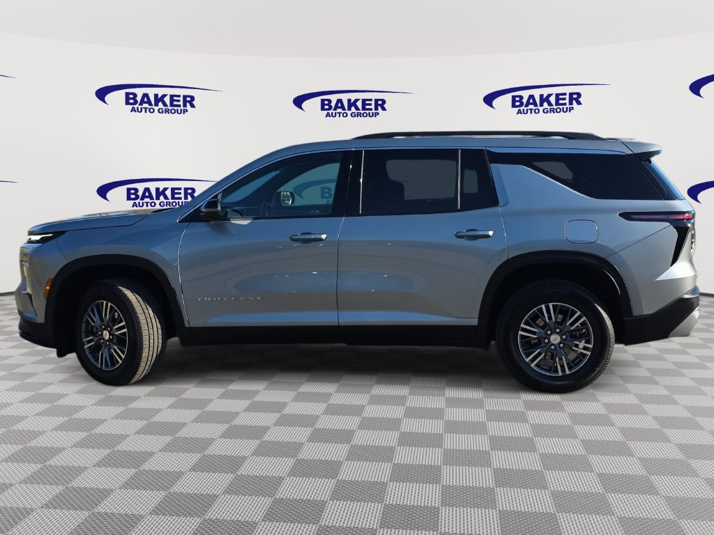 Used 2024 Chevrolet Traverse LT w/ LPO, Floor Liner Package AWD/4WD image 9