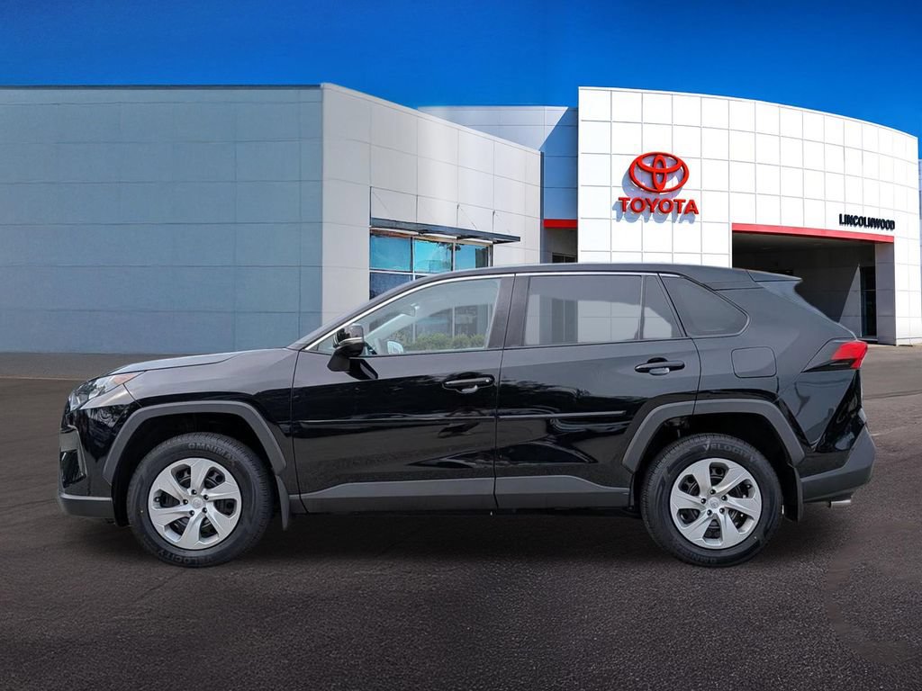 Used 2022 Toyota RAV4 LE AWD/4WD image 13