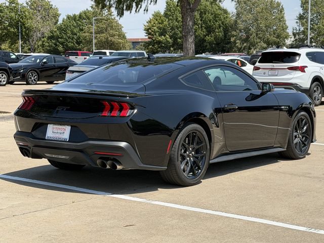 Used 2025 Ford Mustang GT Premium RWD image 4