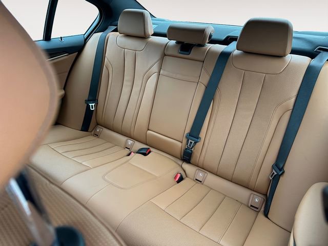 Used 2022 BMW 530i w/ Convenience Package RWD image 13
