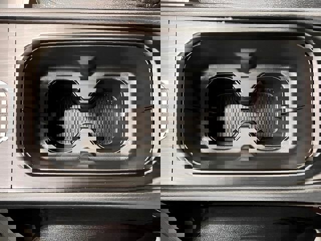 Used 2025 Nissan Kicks SV image 28