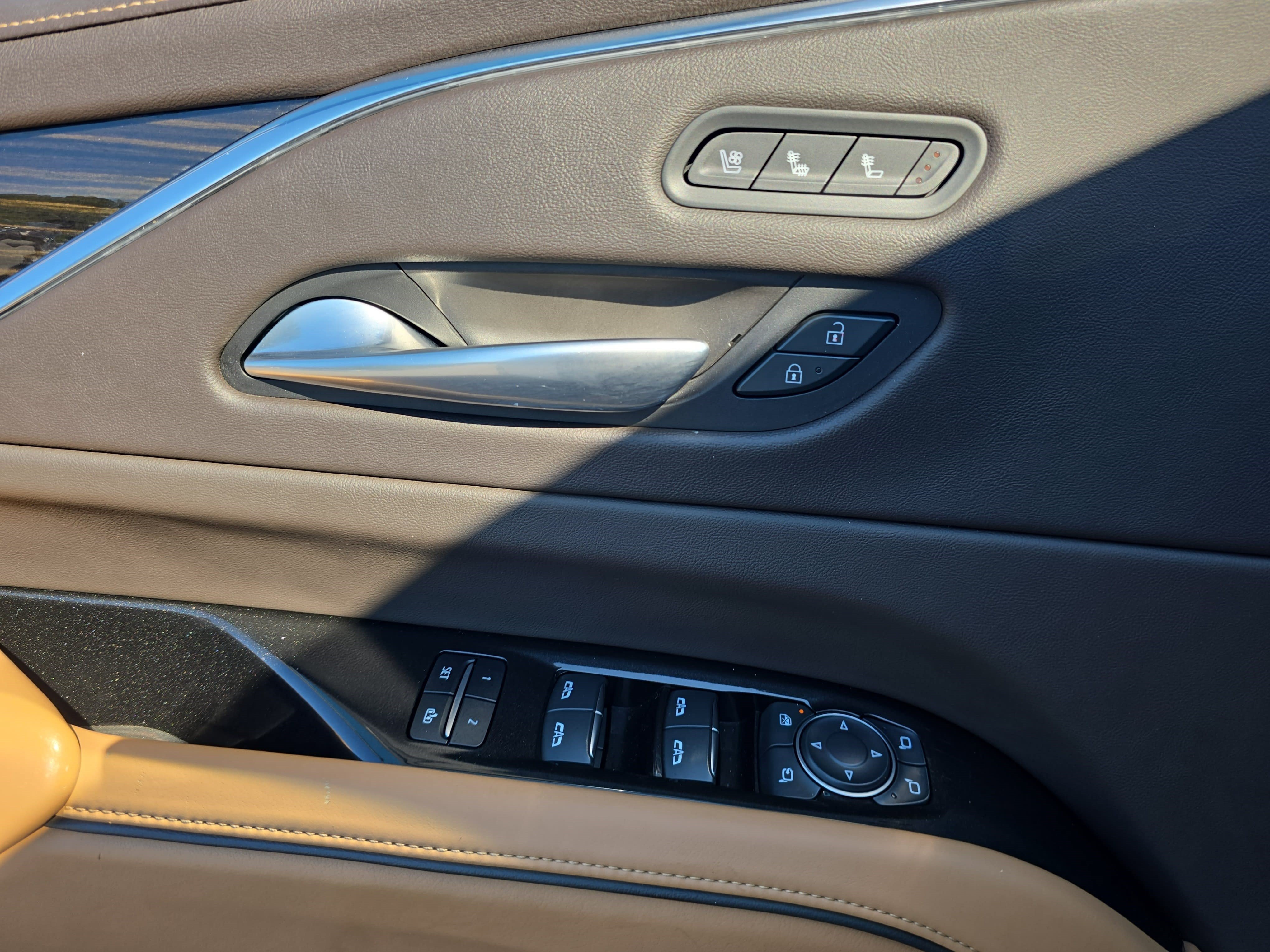 Used 2021 Cadillac Escalade ESV Sport AWD/4WD image 29