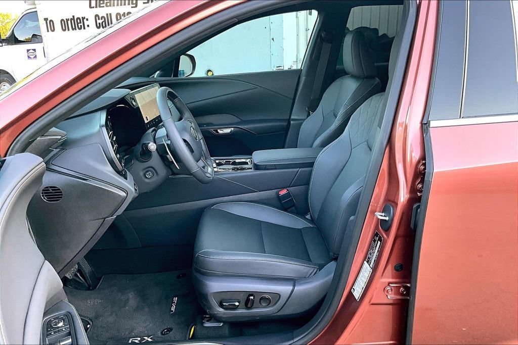 Used 2025 Lexus RX 350 Premium w/ Convenience Package FWD image 22