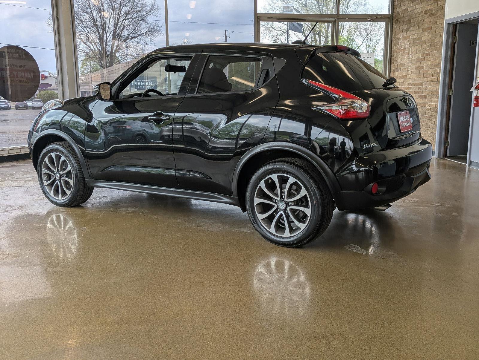 Used 2017 Nissan Juke SV AWD/4WD image 5