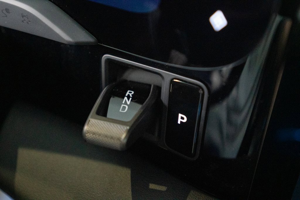 New 2025 Porsche Taycan image 34