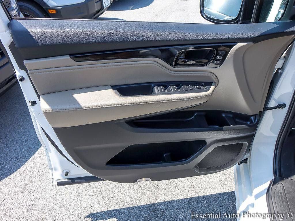 Used 2023 Honda Odyssey Elite image 22