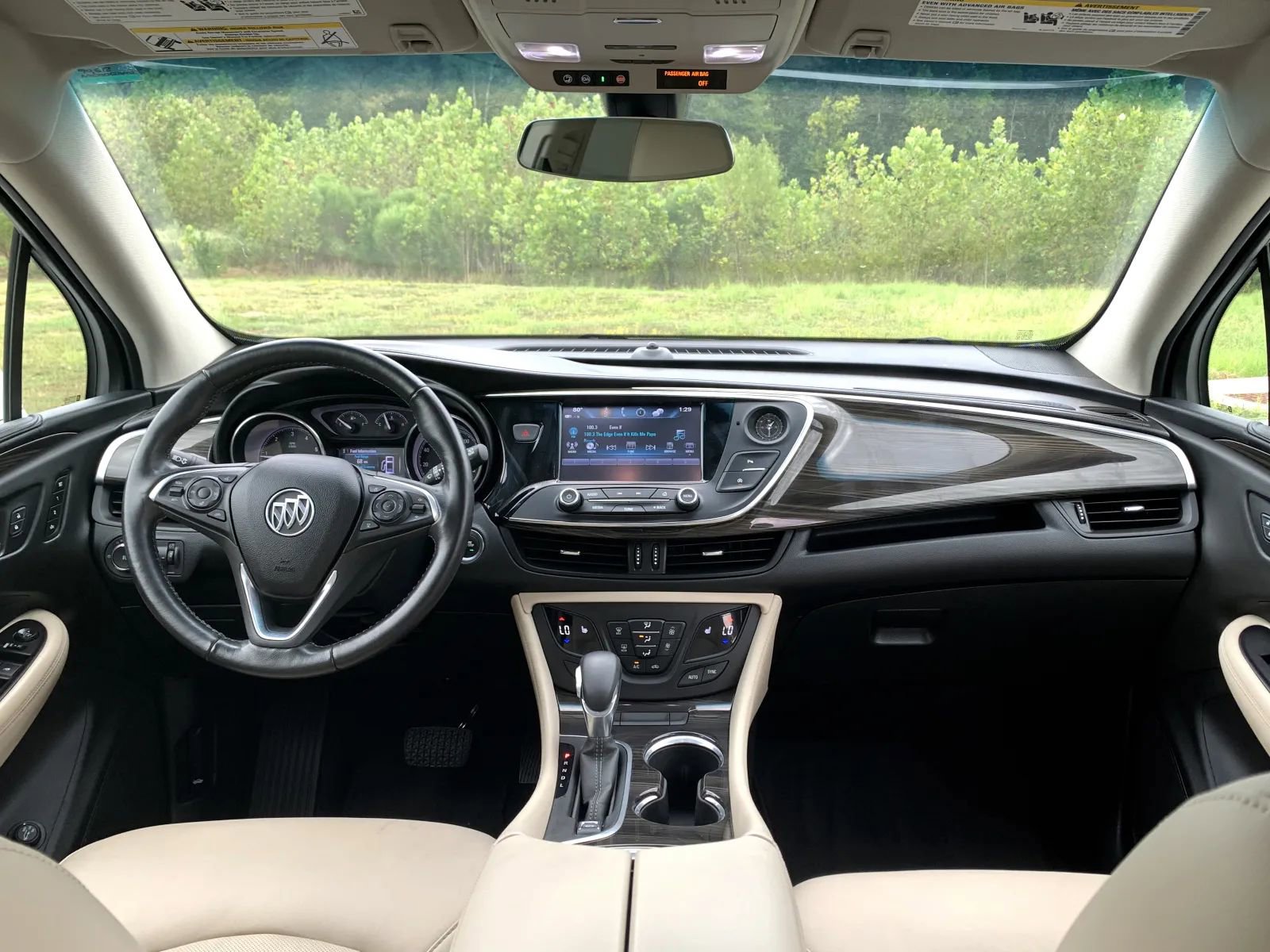 Used 2019 Buick Envision Essence image 10