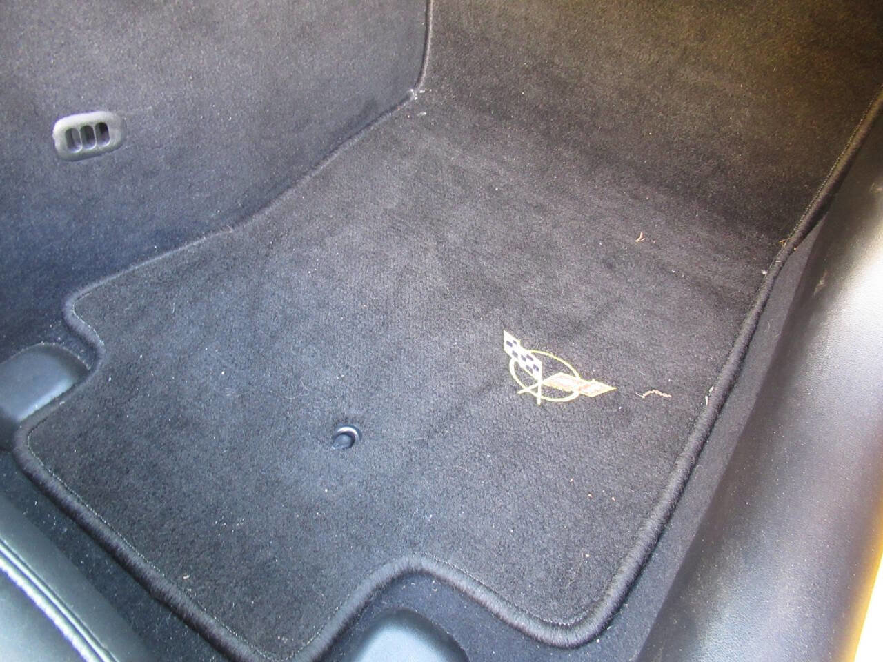 Used 2001 Chevrolet Corvette Convertible w/ Preferred Equipment Group2 image 8