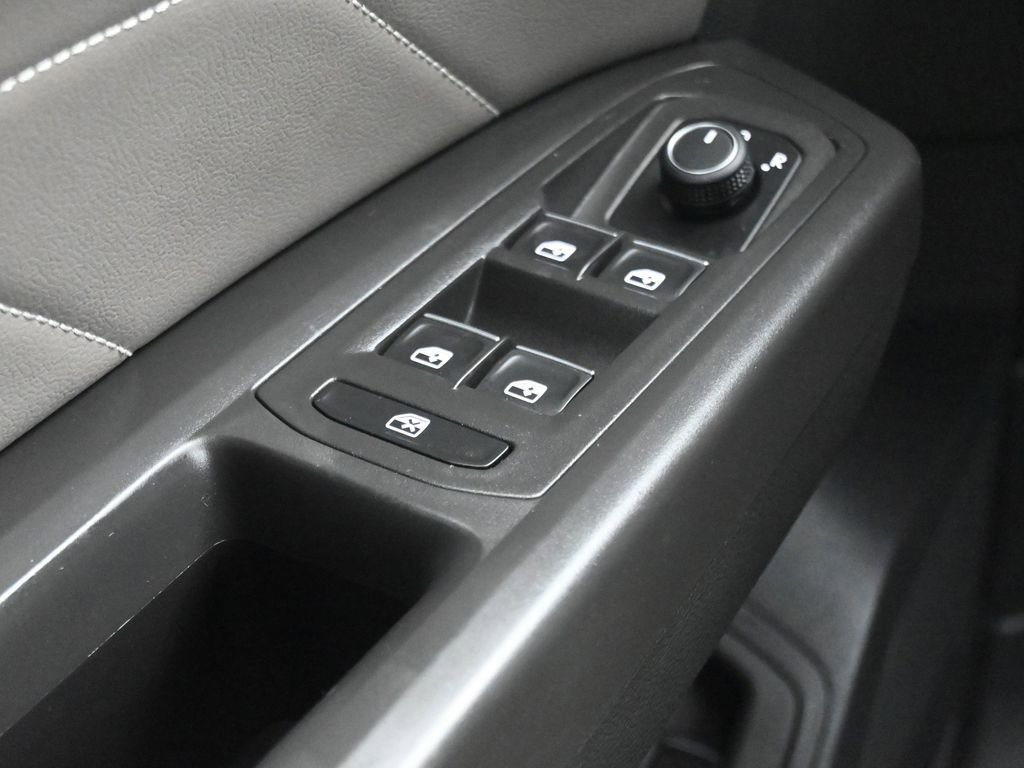 Used 2023 Volkswagen Atlas Cross Sport SEL R-Line image 14