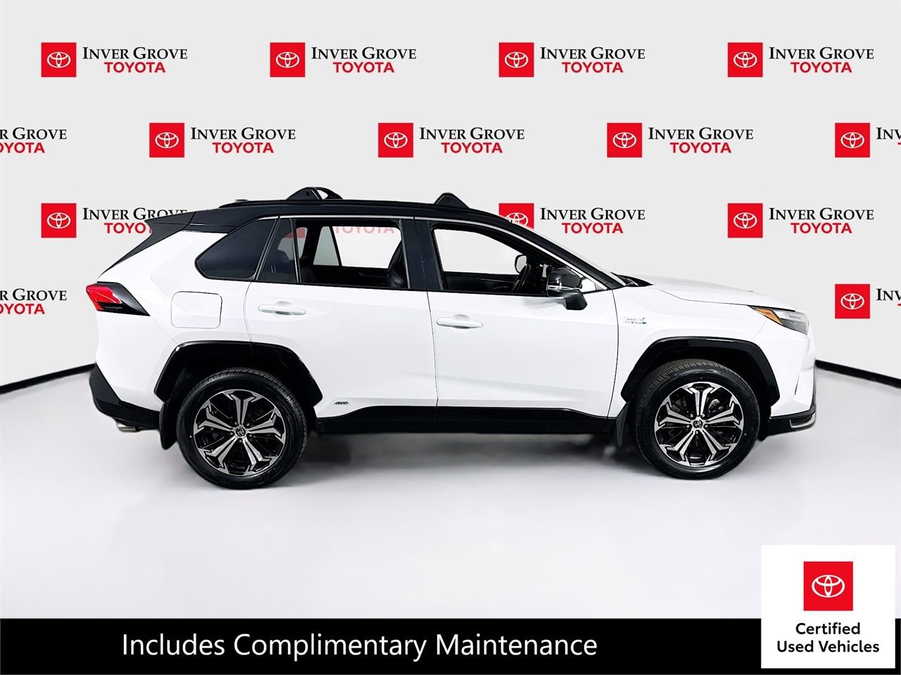 Certified 2023 Toyota RAV4 XSE w/ Weather Package AWD/4WD image 4