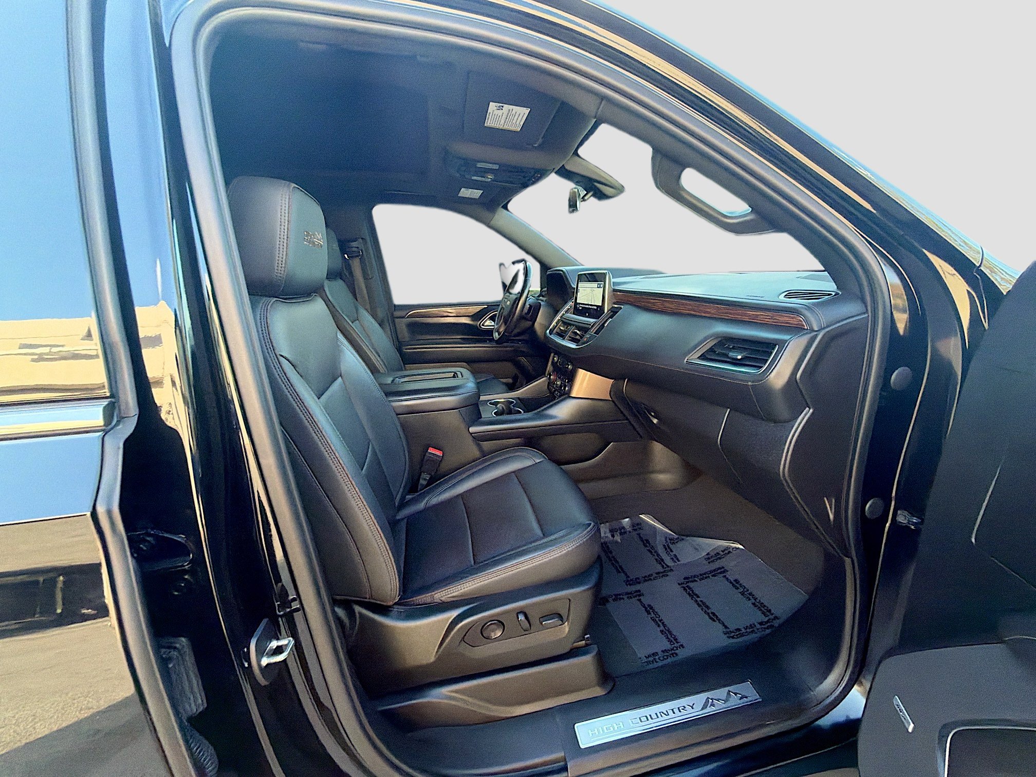 Used 2021 Chevrolet Suburban High Country image 33