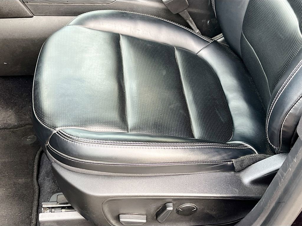 Used 2023 Ford Escape Platinum image 19