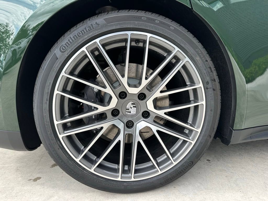 Used 2025 Porsche Panamera 4 image 35