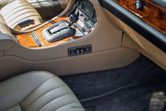 Used 1988 Jaguar XJ6 RWD image 48