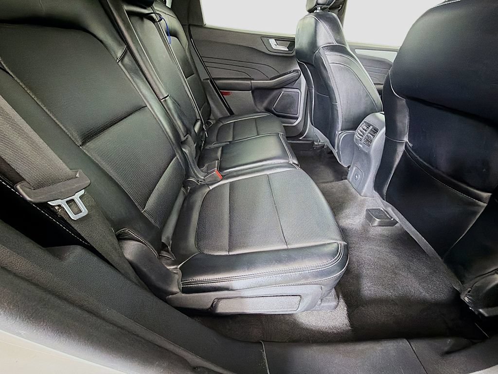 Used 2024 Ford Escape Platinum AWD/4WD image 25