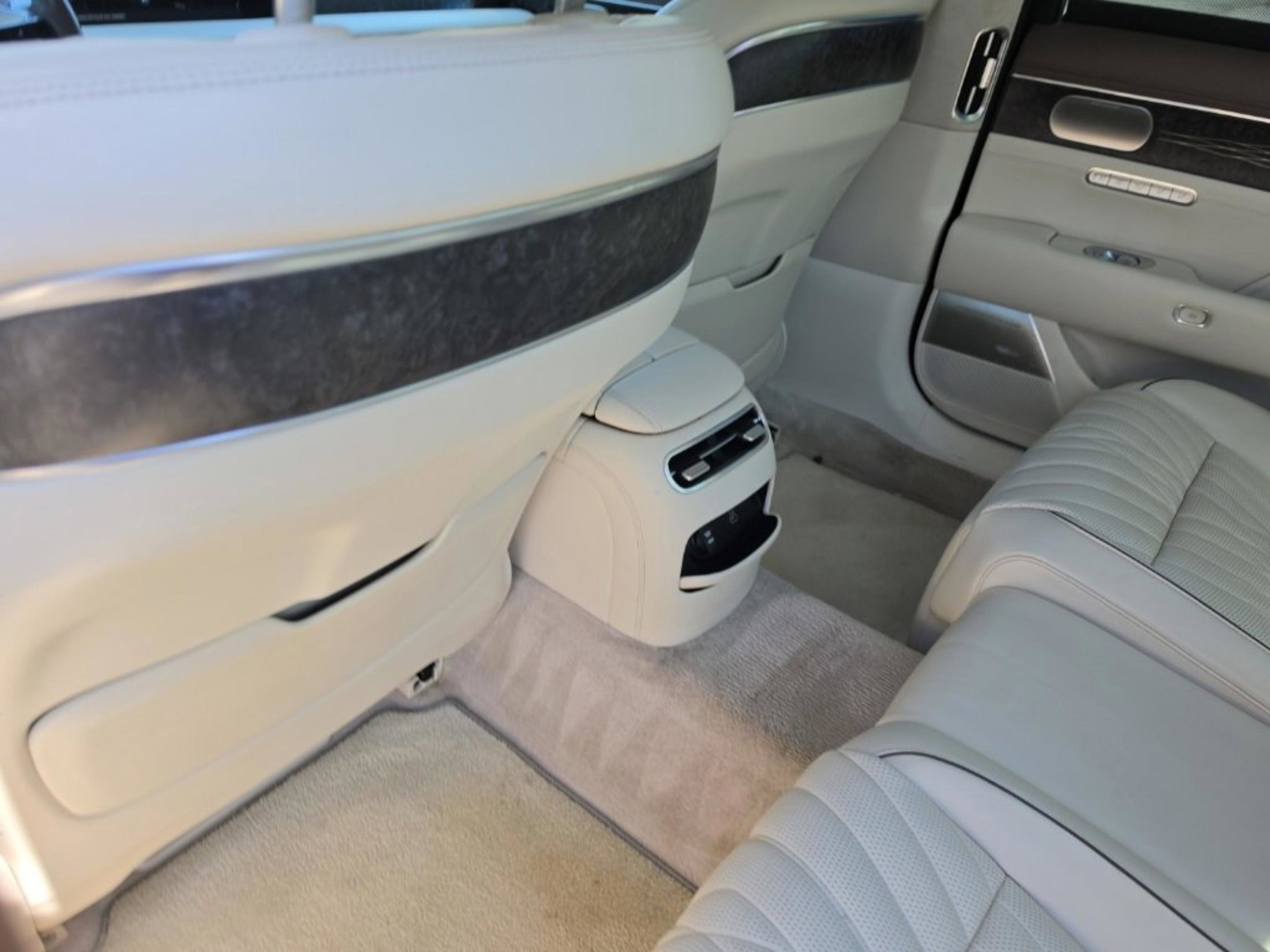 Used 2023 Genesis G90 3.5T image 27